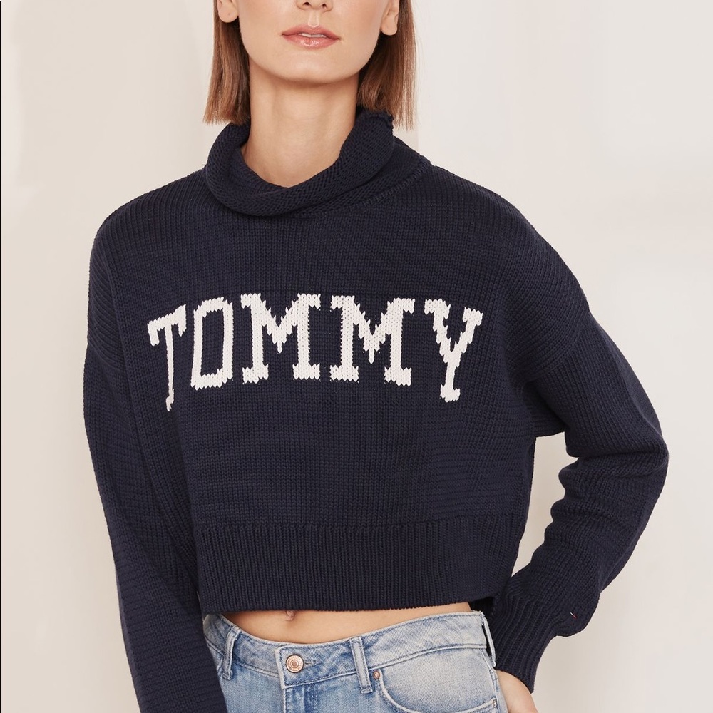 Tommy Jeans Cropped Tommy Sweater